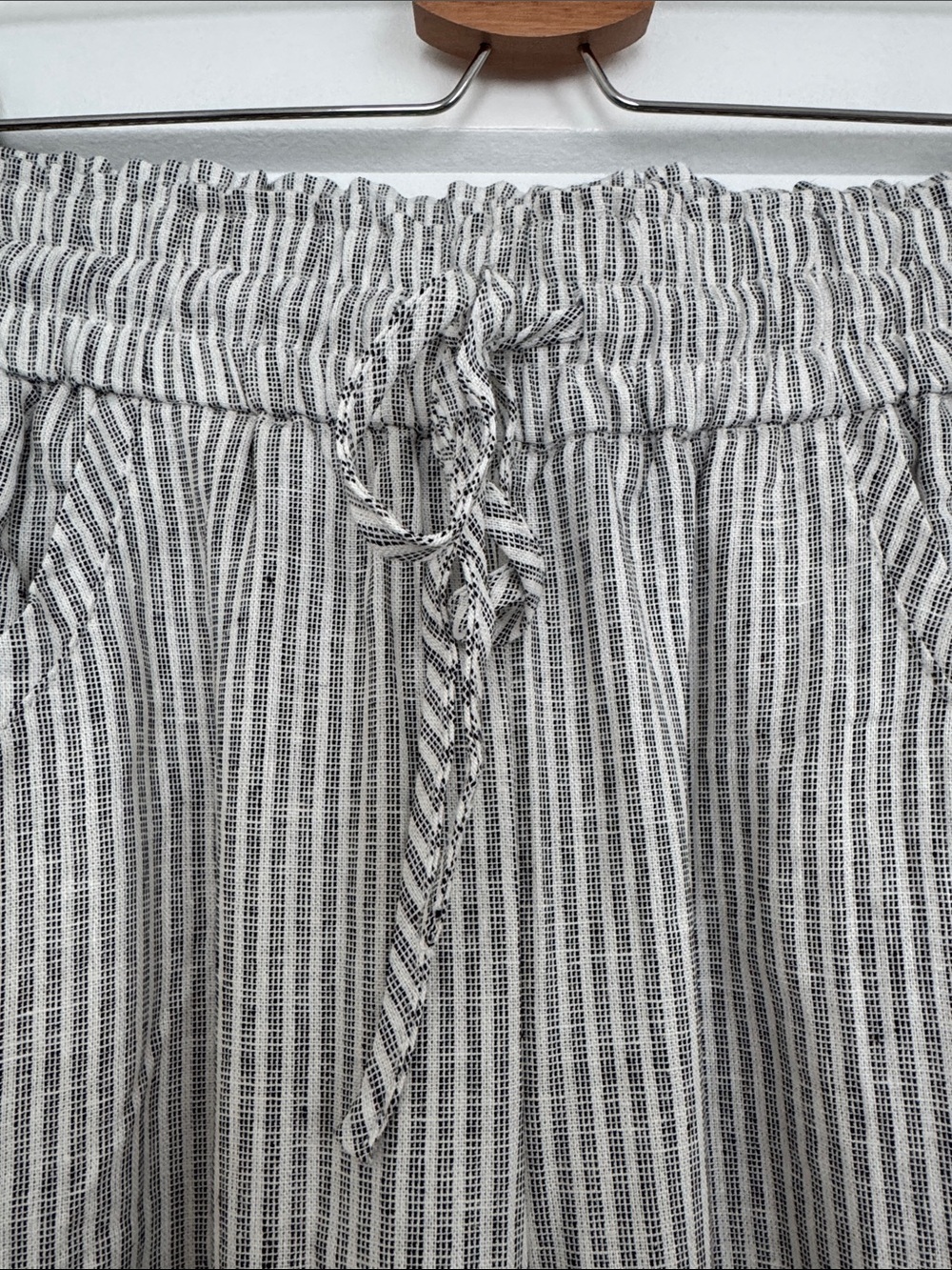 NWT! ✨ Striped Linen-Blend Barrel Leg Drawstring Pants - Picture 5 of 8